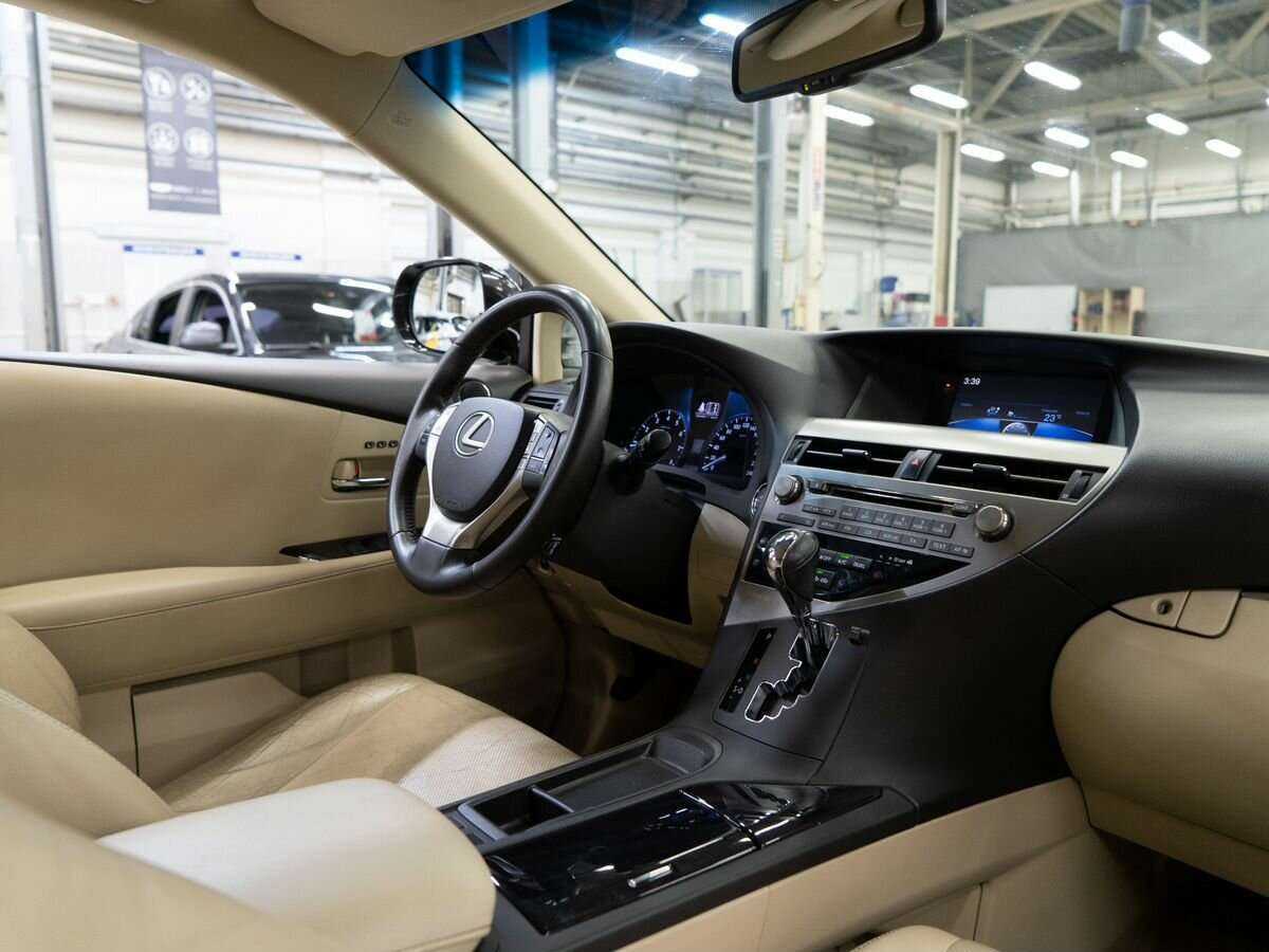 Б/У Лексус Р-Икс 2012 года. Фото: #18