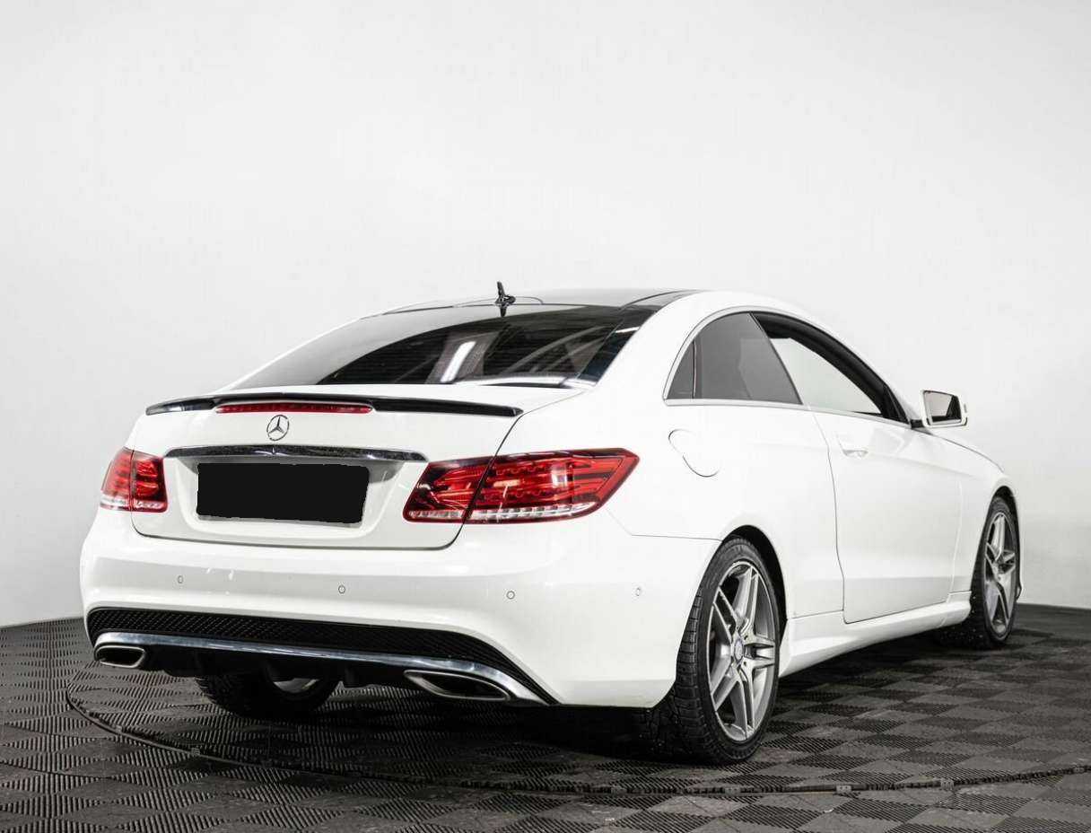 Б/У Мерседес-Бенц Е-Класс 2014 года. Фото: #5