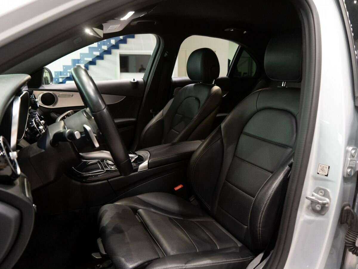 Б/У Мерседес-Бенц Ц-Класс 2018 года. Фото: #5