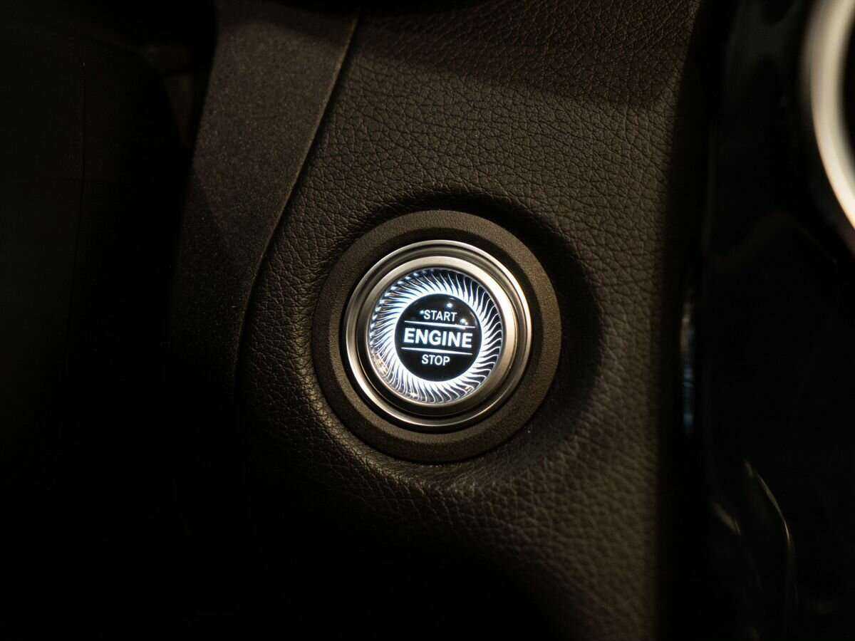 Б/У Мерседес-Бенц Ц-Класс 2018 года. Фото: #10