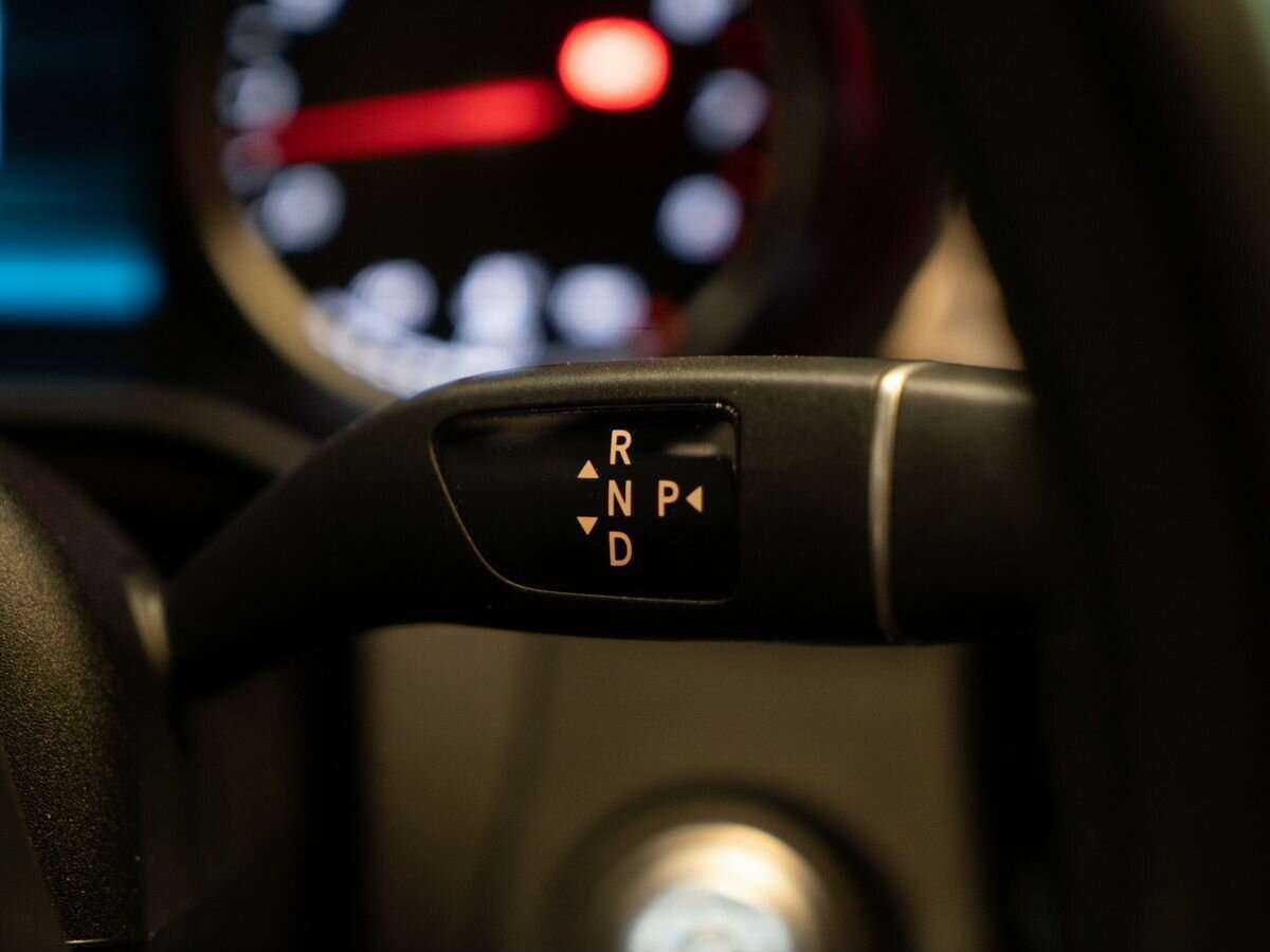 Б/У Мерседес-Бенц Ц-Класс 2018 года. Фото: #11