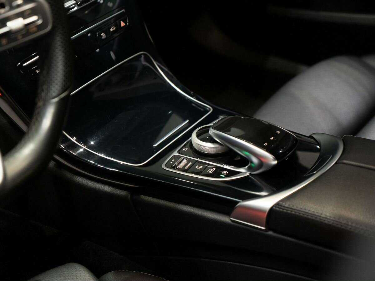 Б/У Мерседес-Бенц Ц-Класс 2018 года. Фото: #12