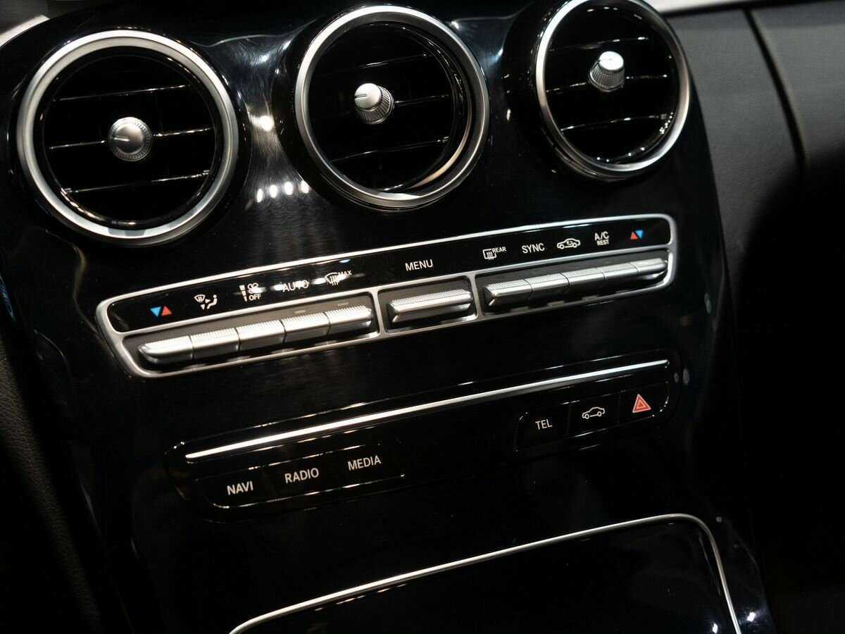 Б/У Мерседес-Бенц Ц-Класс 2018 года. Фото: #13