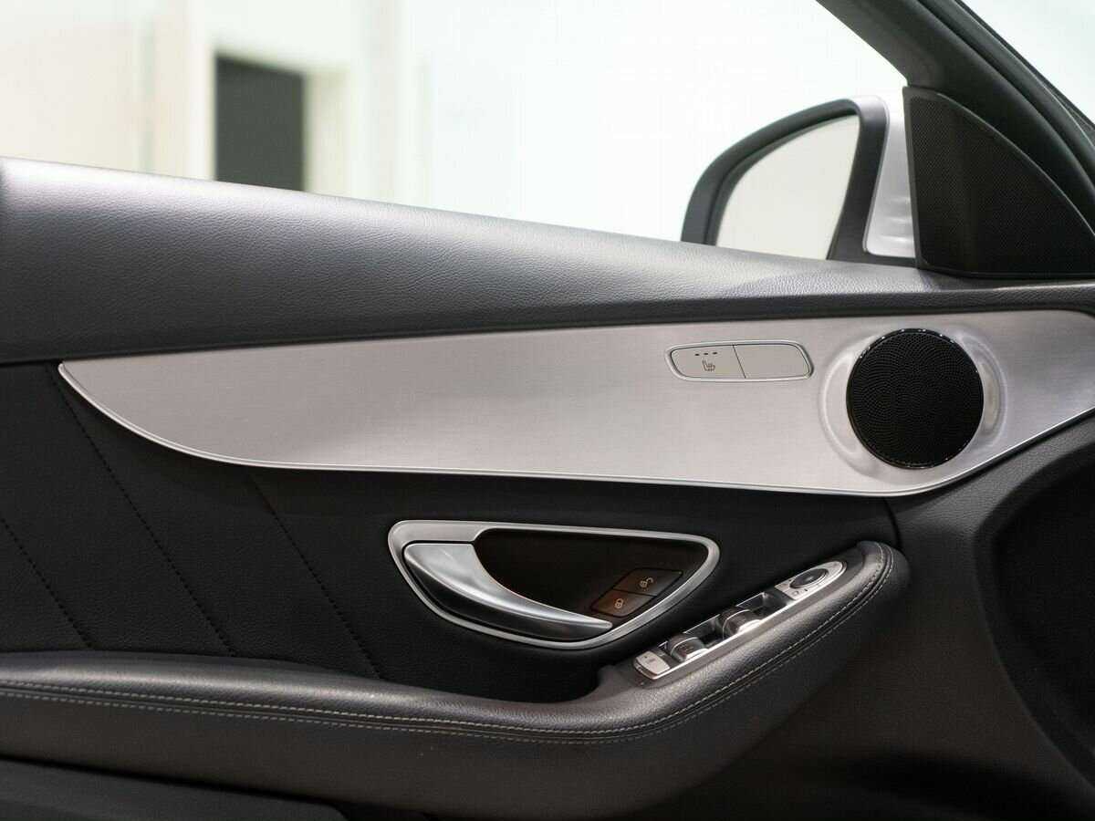 Б/У Мерседес-Бенц Ц-Класс 2018 года. Фото: #15