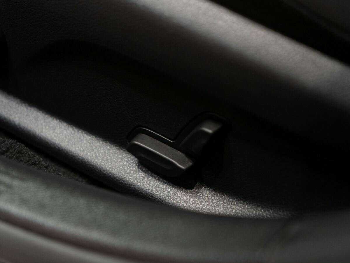 Б/У Мерседес-Бенц Ц-Класс 2018 года. Фото: #16