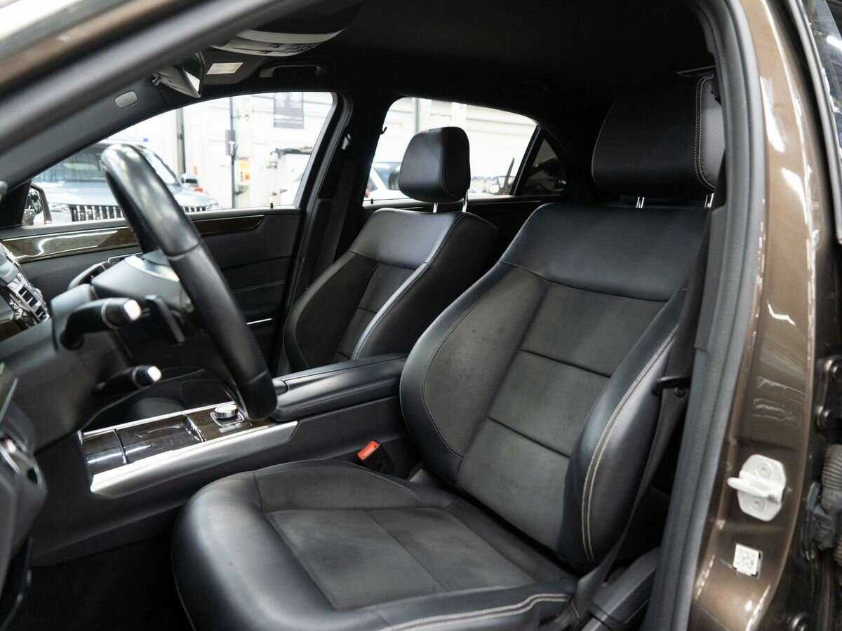 Б/У Мерседес-Бенц Е-Класс 2013 года. Фото: #5