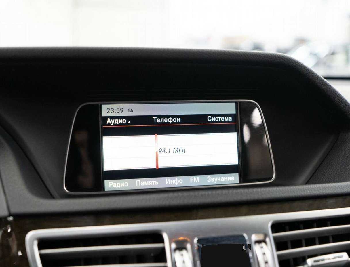 Б/У Мерседес-Бенц Е-Класс 2013 года. Фото: #9