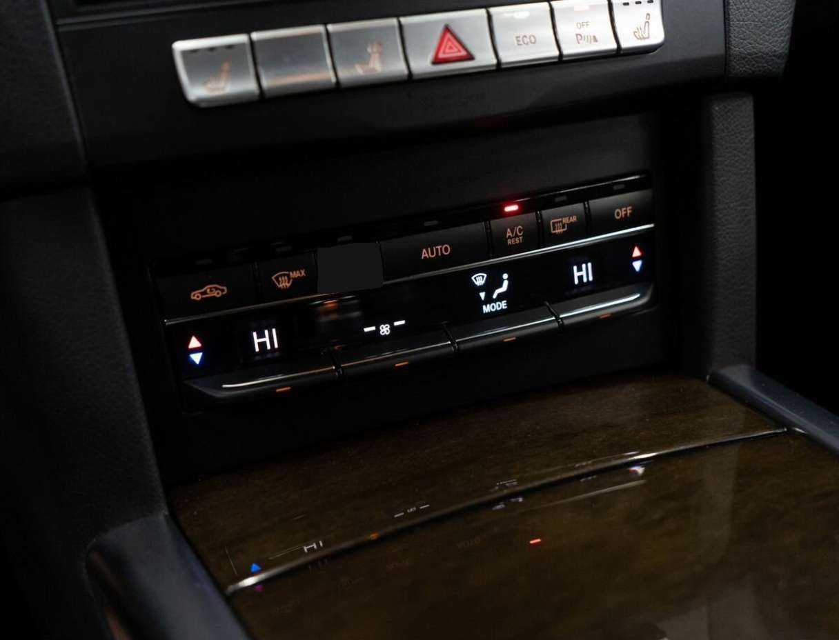 Б/У Мерседес-Бенц Е-Класс 2013 года. Фото: #10