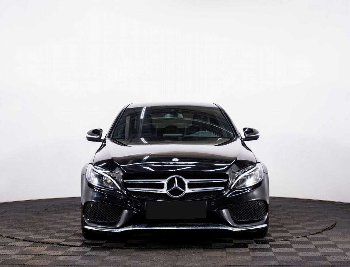 Б/У Мерседес-Бенц Ц-Класс 2015 года. Фото: #1