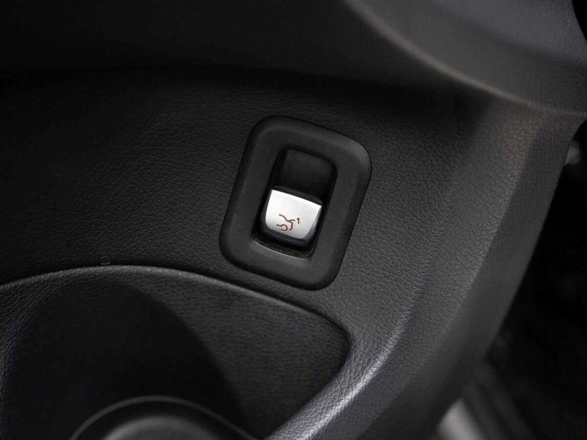 Б/У Мерседес-Бенц Ц-Класс 2015 года. Фото: #18