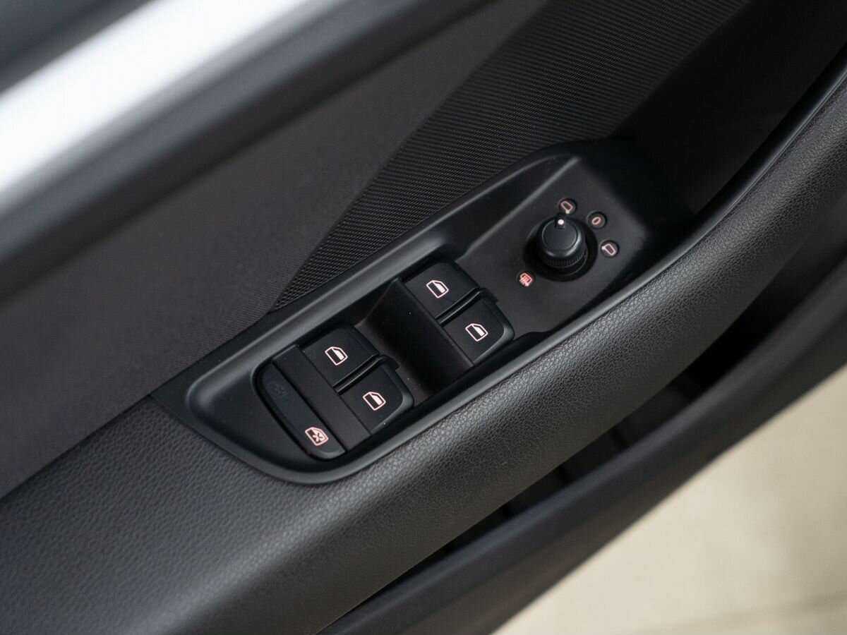 Б/У Ауди А3 2015 года. Фото: #13