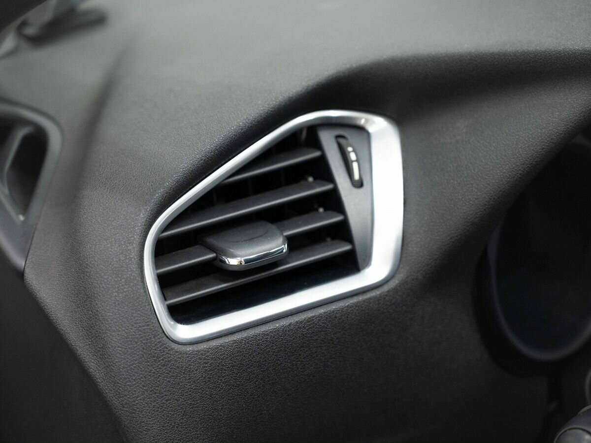 Б/У Ситроен Ц4 2012 года. Фото: #17