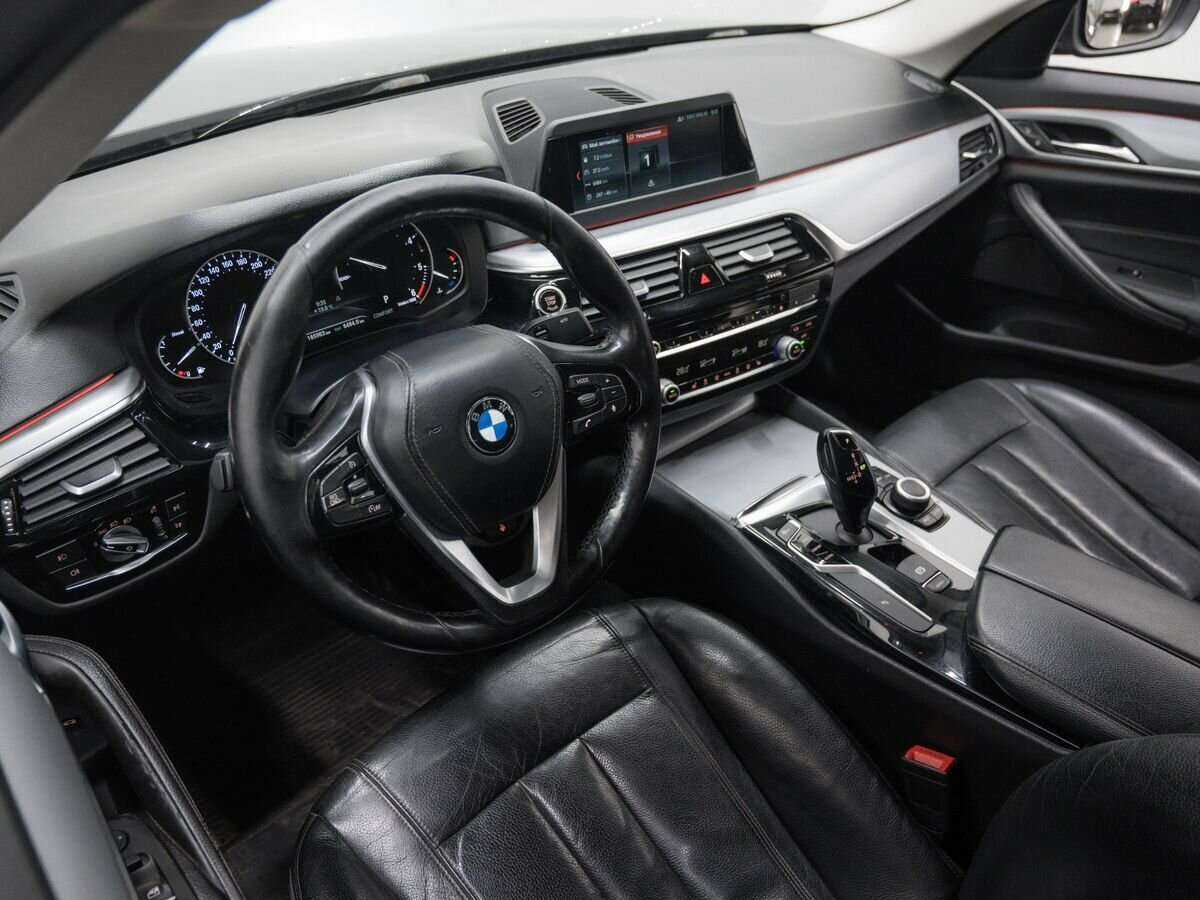 Б/У БМВ 5 серии 2018 года. Фото: #14