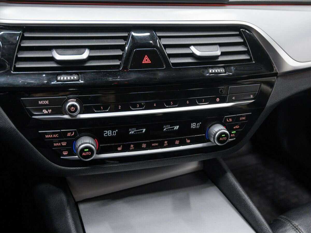 Б/У БМВ 5 серии 2018 года. Фото: #20