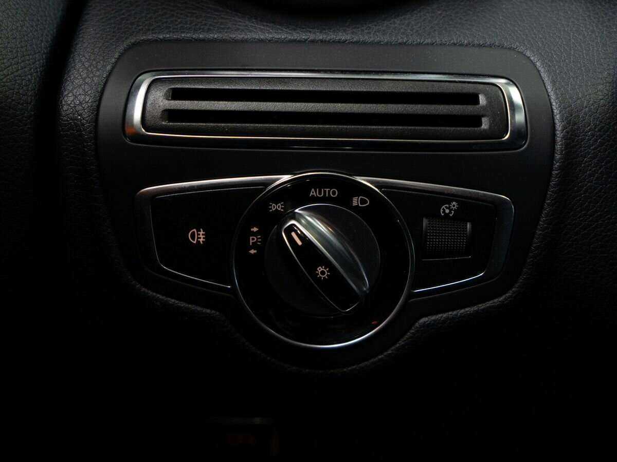 Б/У Мерседес-Бенц Ц-Класс 2014 года. Фото: #14