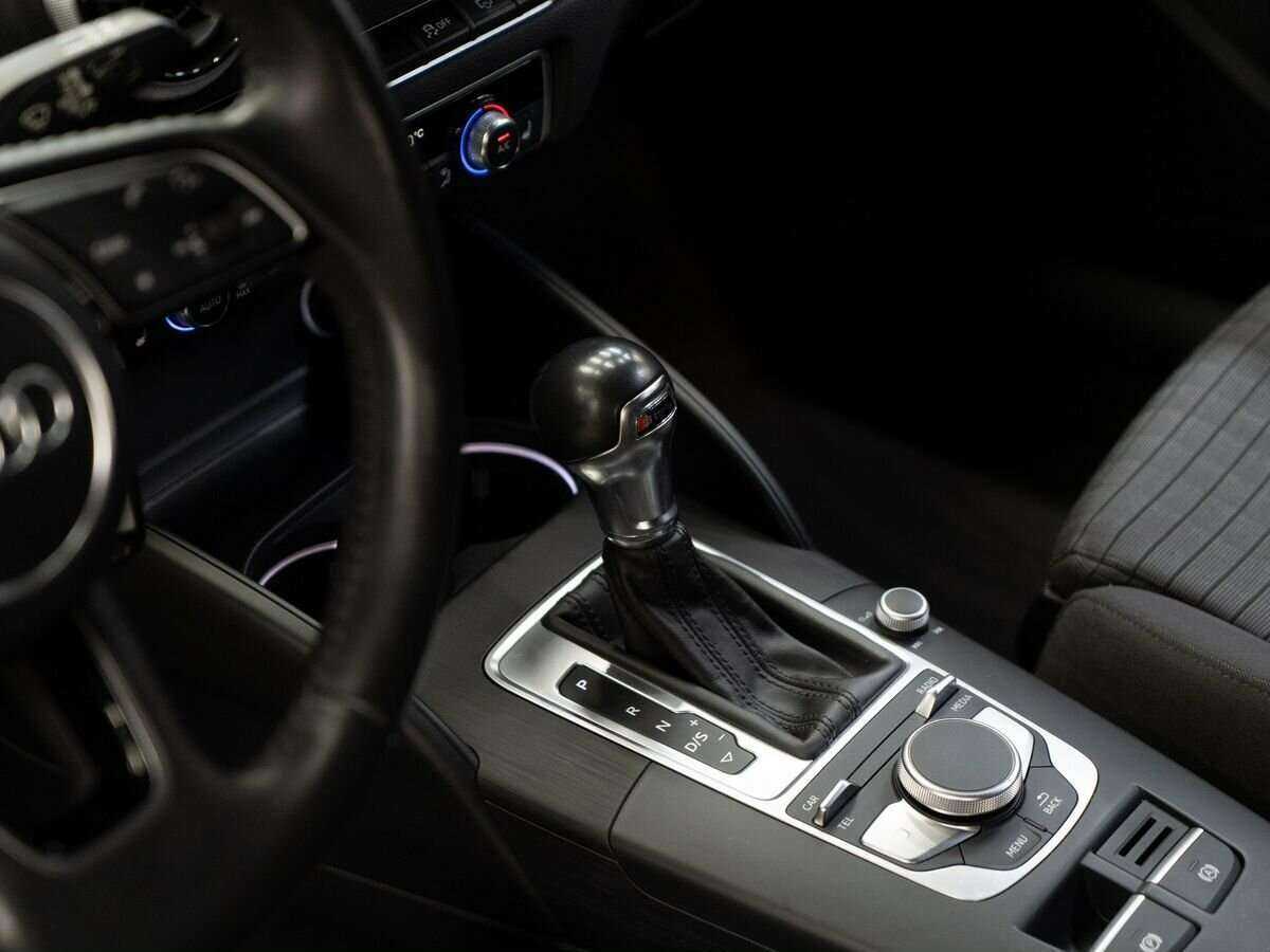 Б/У Ауди А3 2017 года. Фото: #11