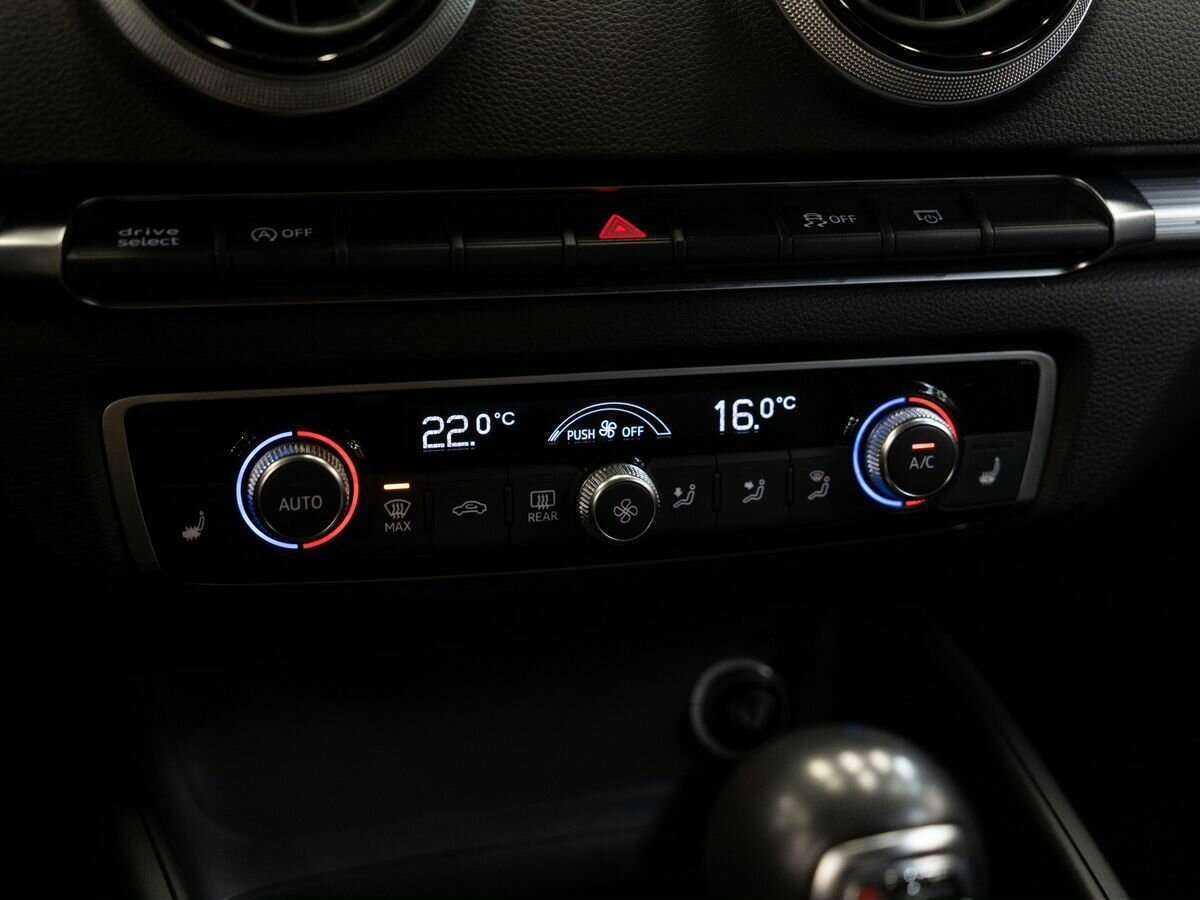 Б/У Ауди А3 2017 года. Фото: #13