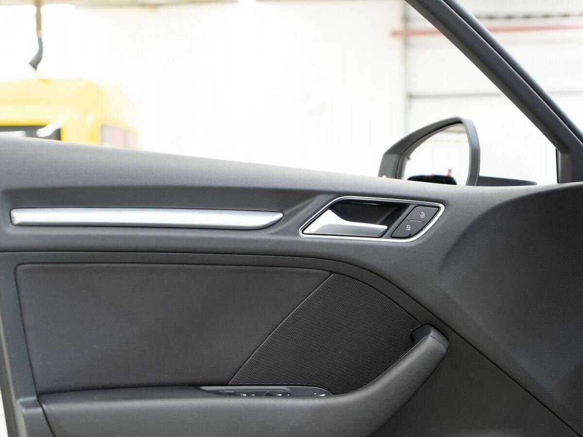 Б/У Ауди А3 2017 года. Фото: #15