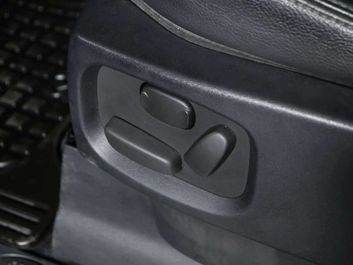 Б/У Лэнд Ровер Дискавери 2012 года. Фото: #18