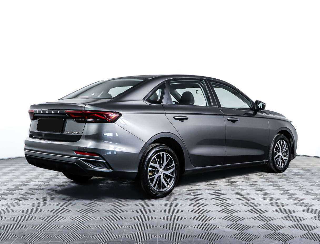 Б/У Джили Эмгранд 2023 года. Фото: #4