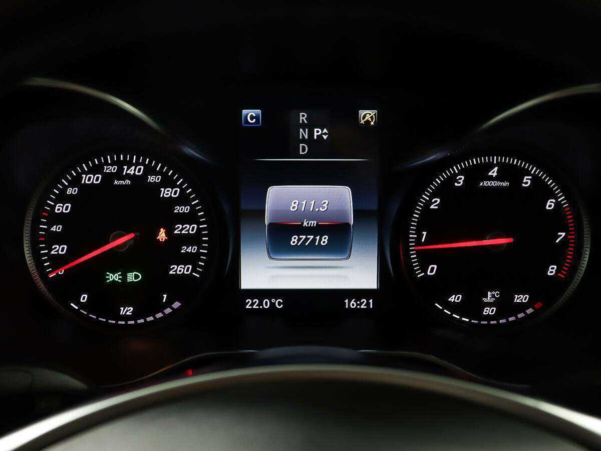 Б/У Мерседес-Бенц Ц-Класс 2016 года. Фото: #13