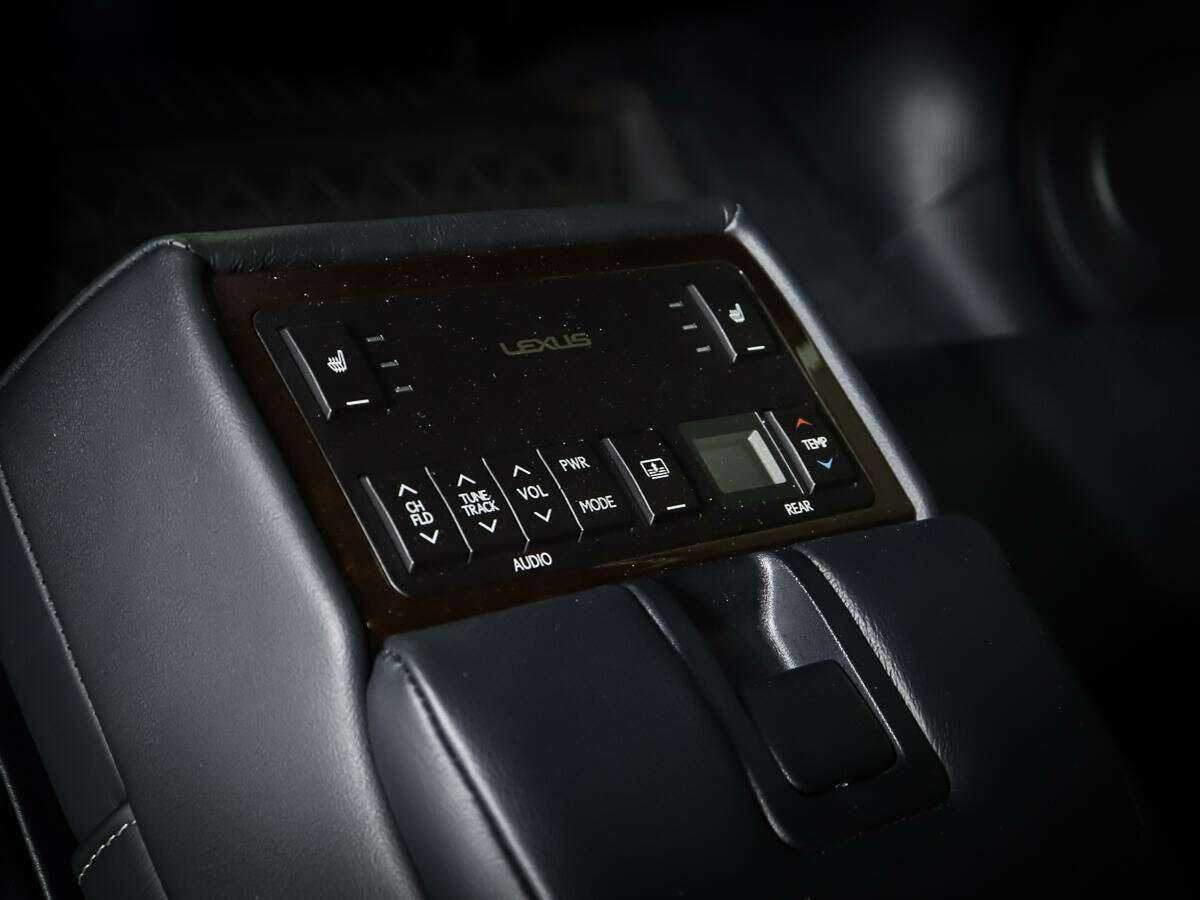 Б/У Лексус ЕС 2013 года. Фото: #15