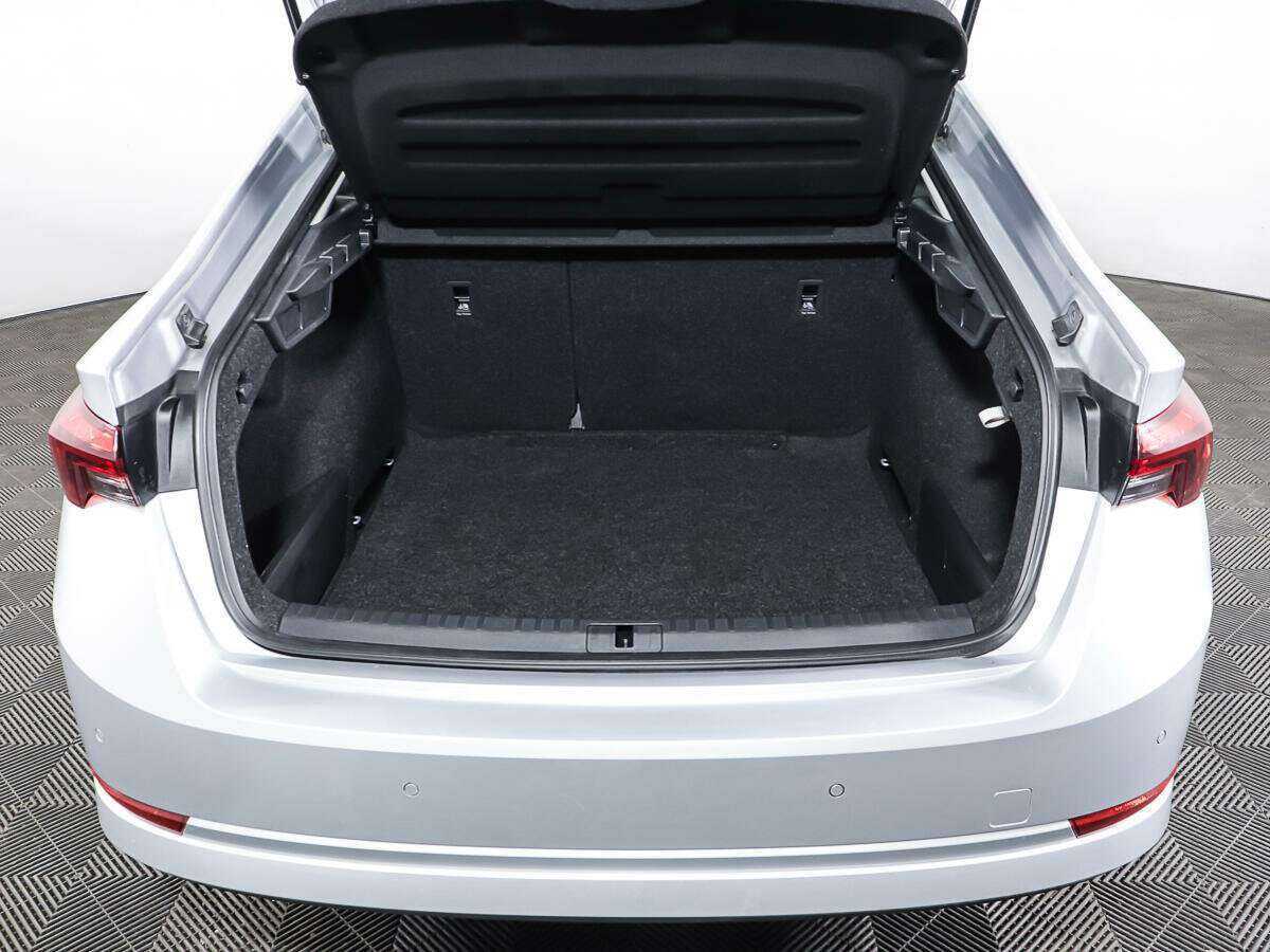 Б/У Шкода Октавия 2020 года. Фото: #8