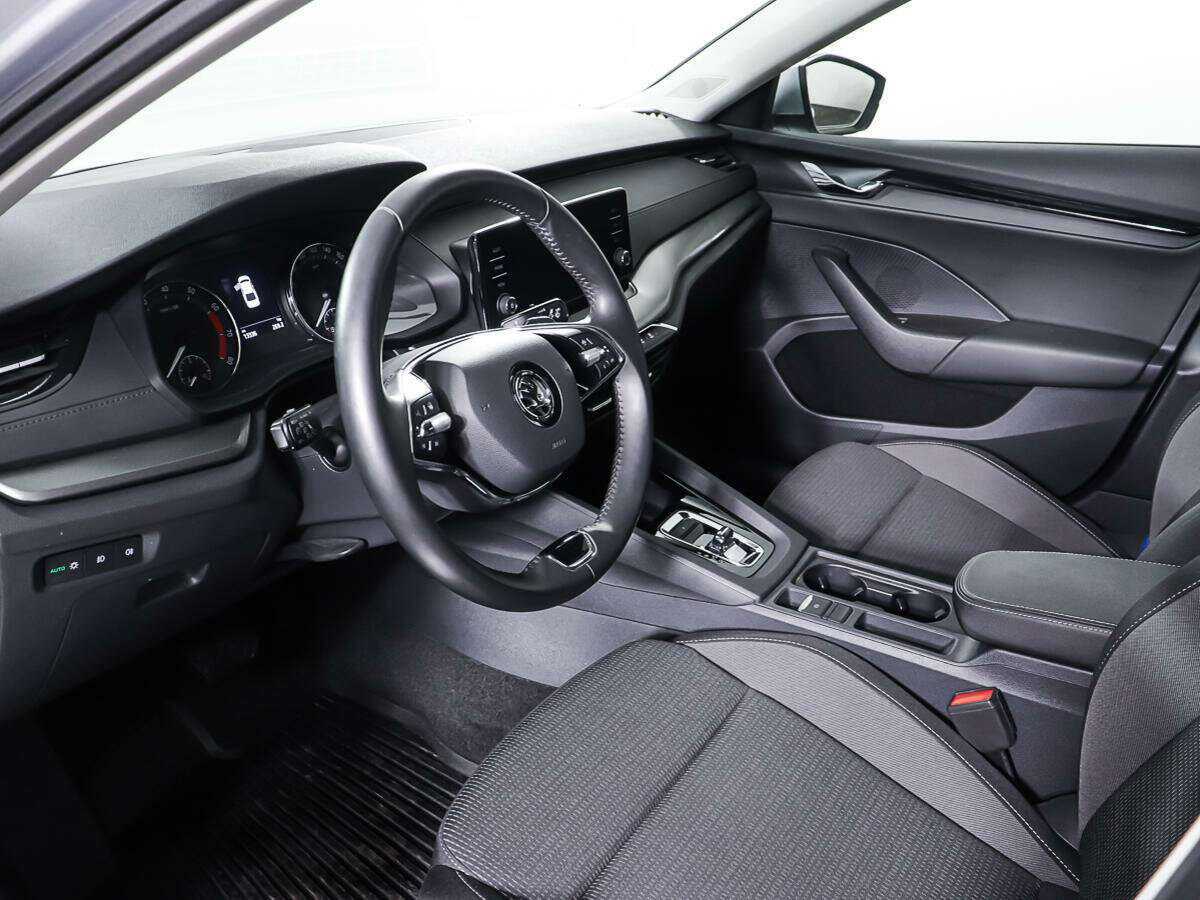 Б/У Шкода Октавия 2020 года. Фото: #13