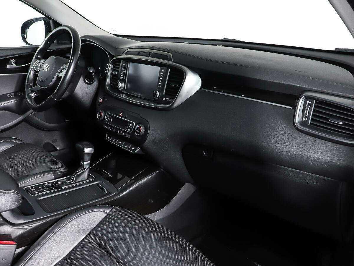 Б/У Киа Соренто 2017 года. Фото: #10