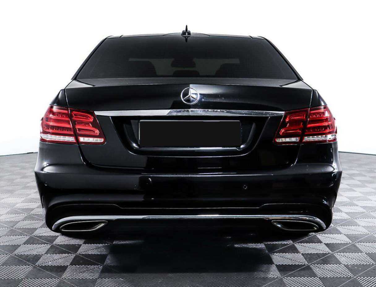 Б/У Мерседес-Бенц Е-Класс 2013 года. Фото: #5