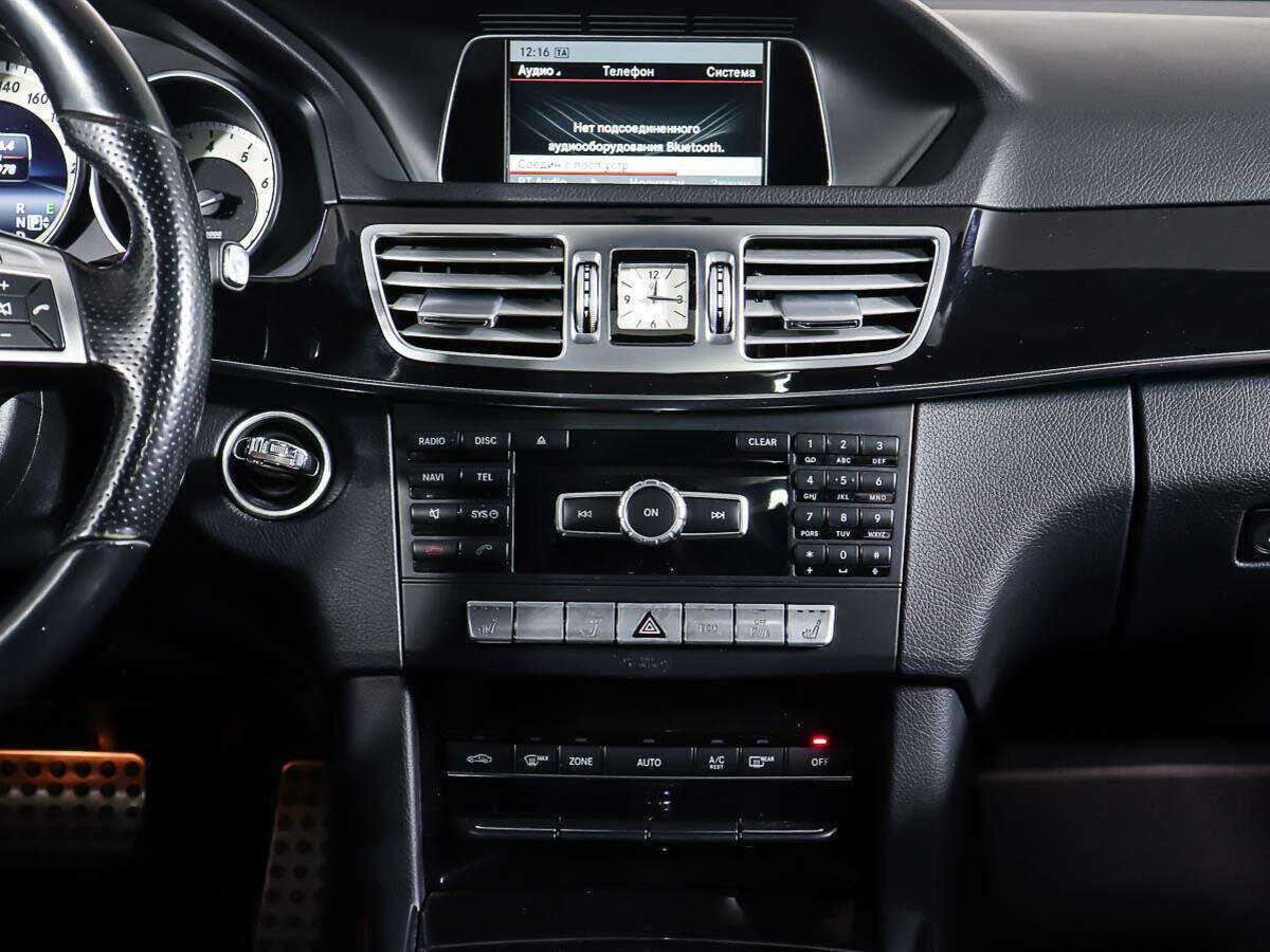 Б/У Мерседес-Бенц Е-Класс 2013 года. Фото: #11