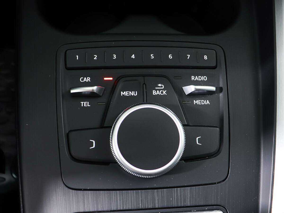 Б/У Ауди А4 2017 года. Фото: #18