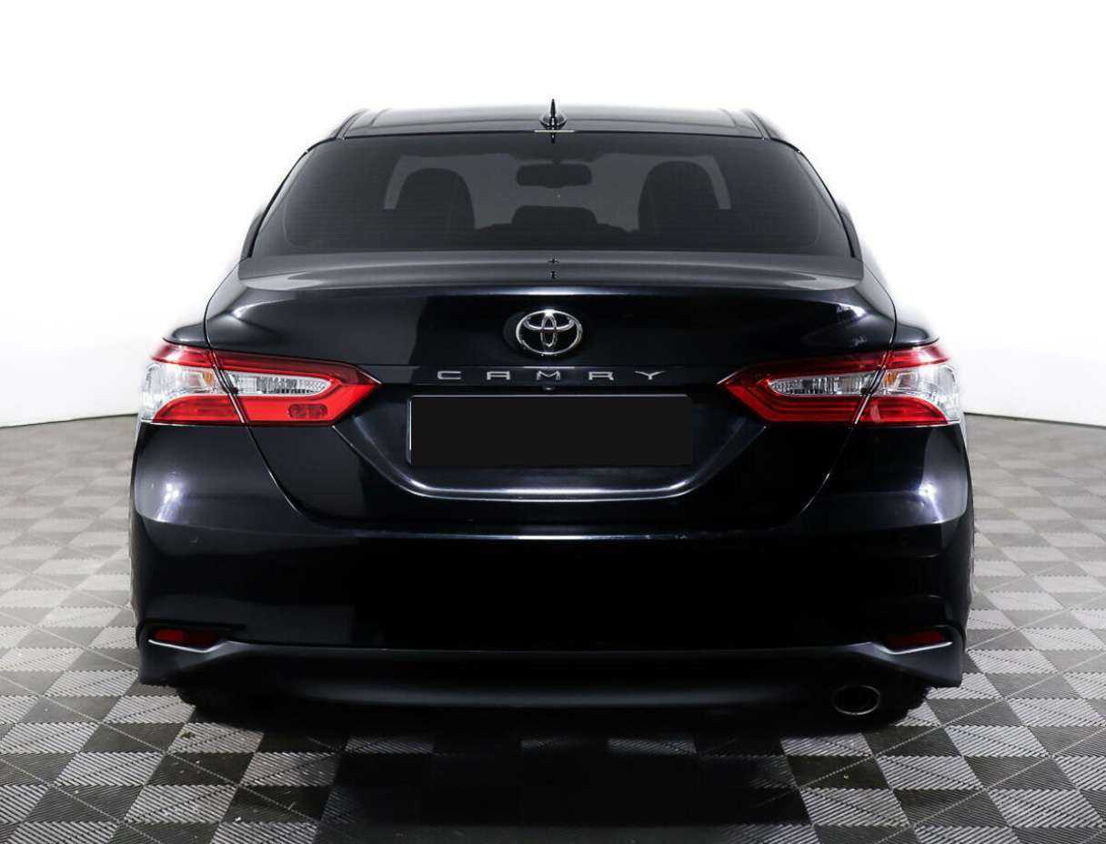 Б/У Тойота Камри 2018 года. Фото: #5