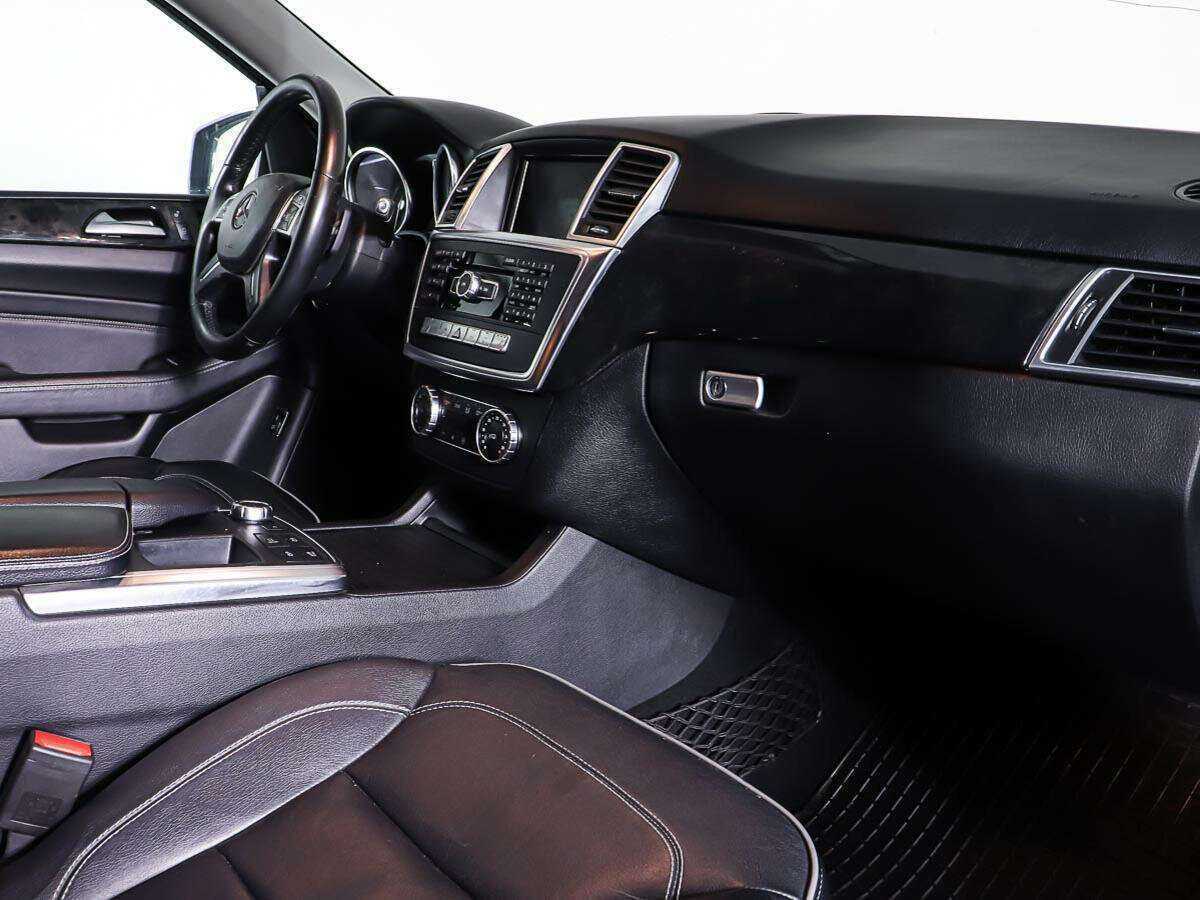 Б/У Мерседес-Бенц М-Класс 2013 года. Фото: #8