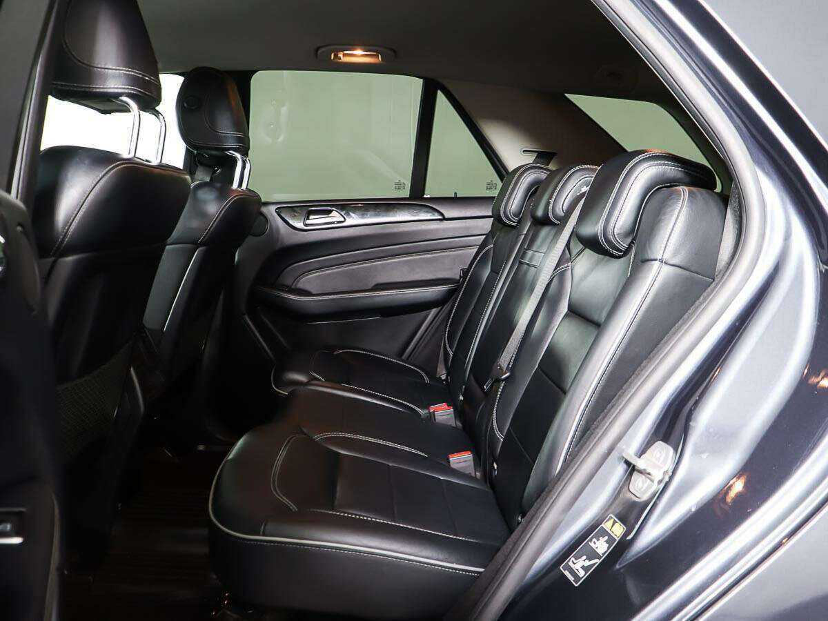 Б/У Мерседес-Бенц М-Класс 2013 года. Фото: #9