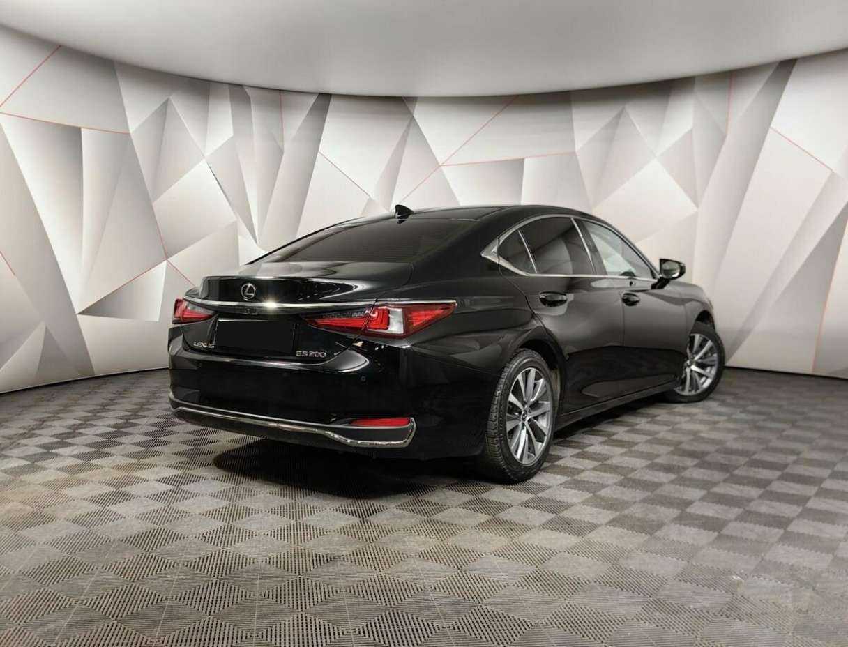 Б/У Лексус ЕС 2019 года. Фото: #1