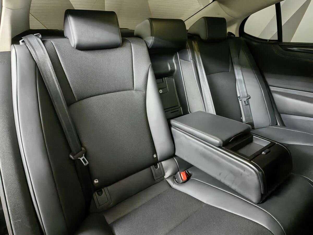 Б/У Лексус ЕС 2019 года. Фото: #12