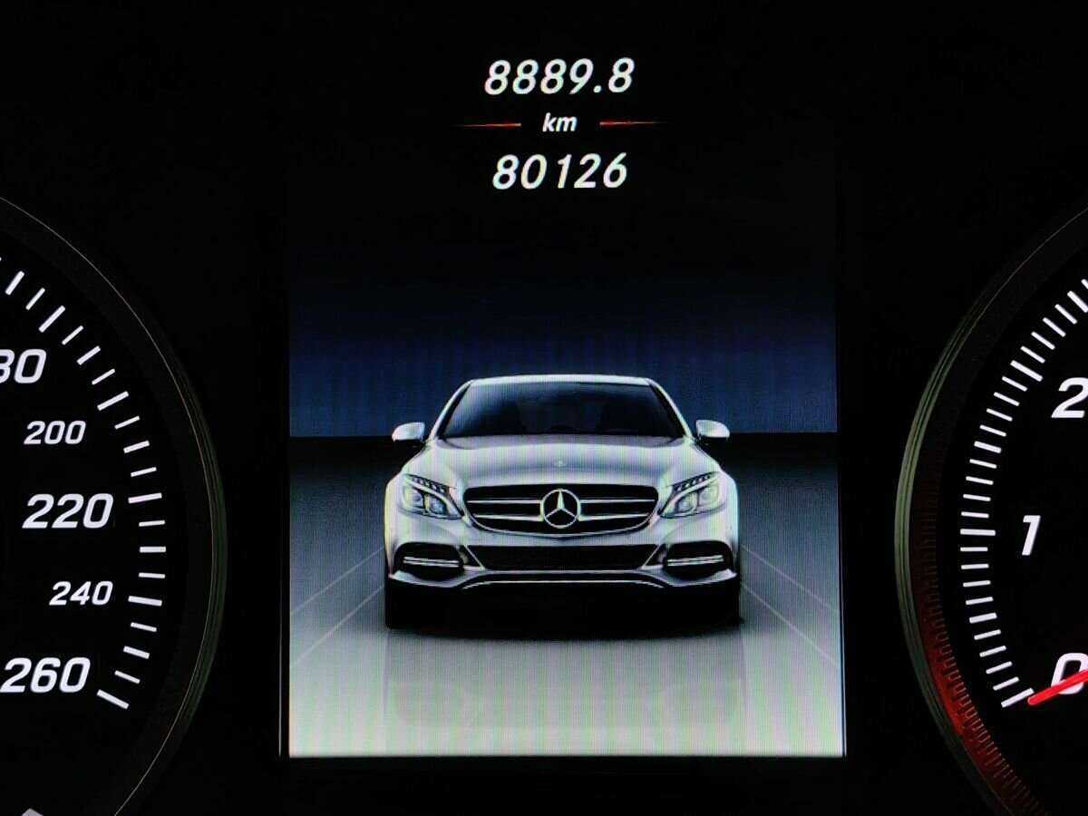 Б/У Мерседес-Бенц Ц-Класс 2017 года. Фото: #15