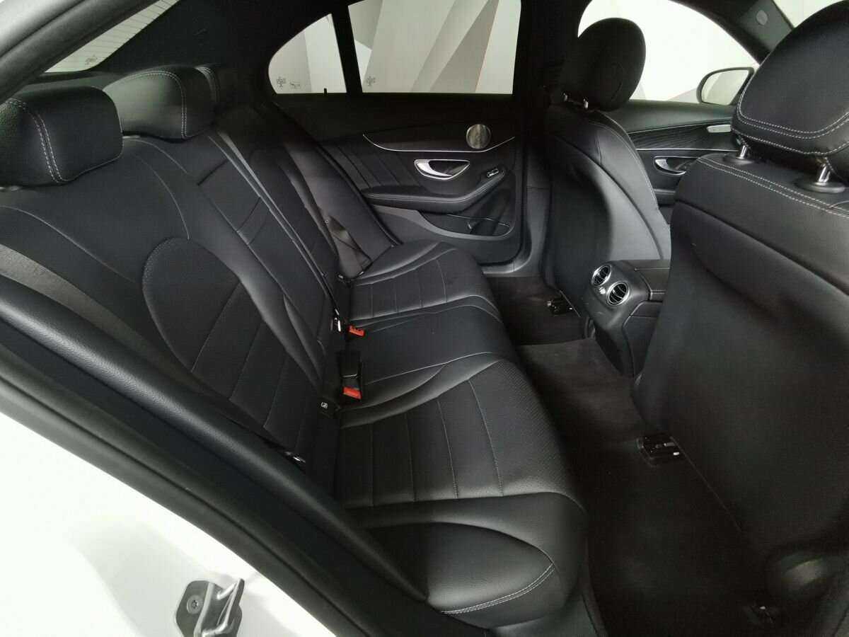 Б/У Мерседес-Бенц Ц-Класс 2019 года. Фото: #11