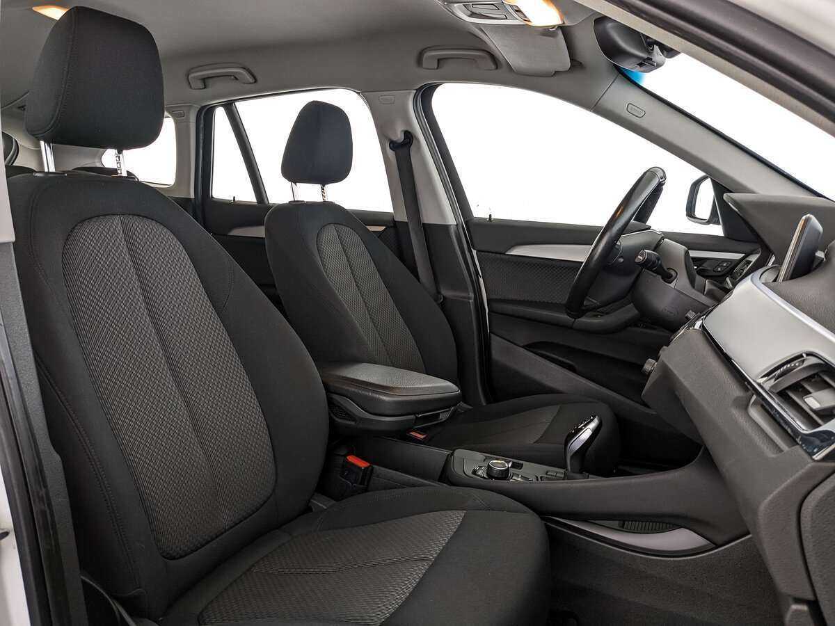 Б/У БМВ Икс1 2019 года. Фото: #19