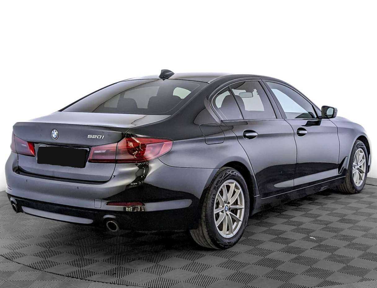 Б/У БМВ 5 серии 2018 года. Фото: #3