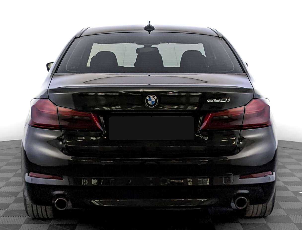 Б/У БМВ 5 серии 2018 года. Фото: #4