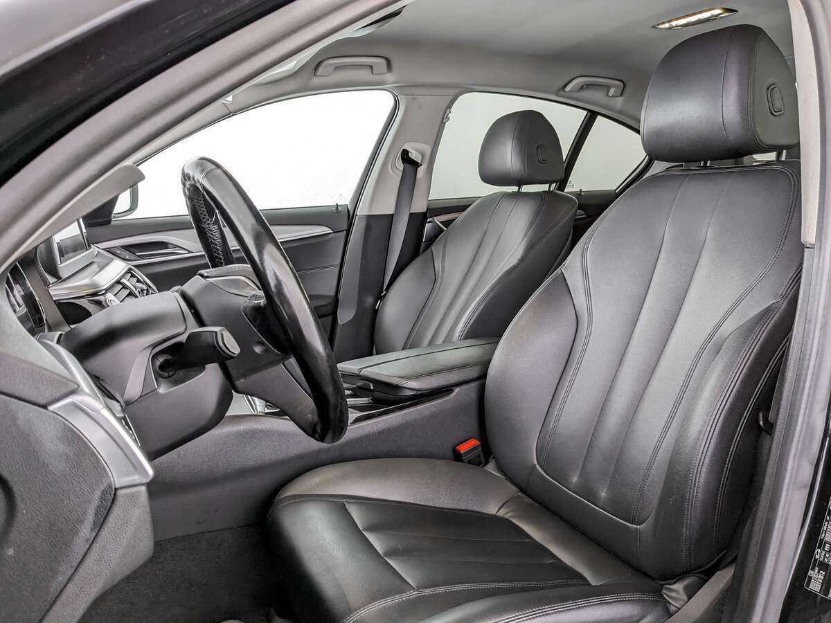 Б/У БМВ 5 серии 2018 года. Фото: #14