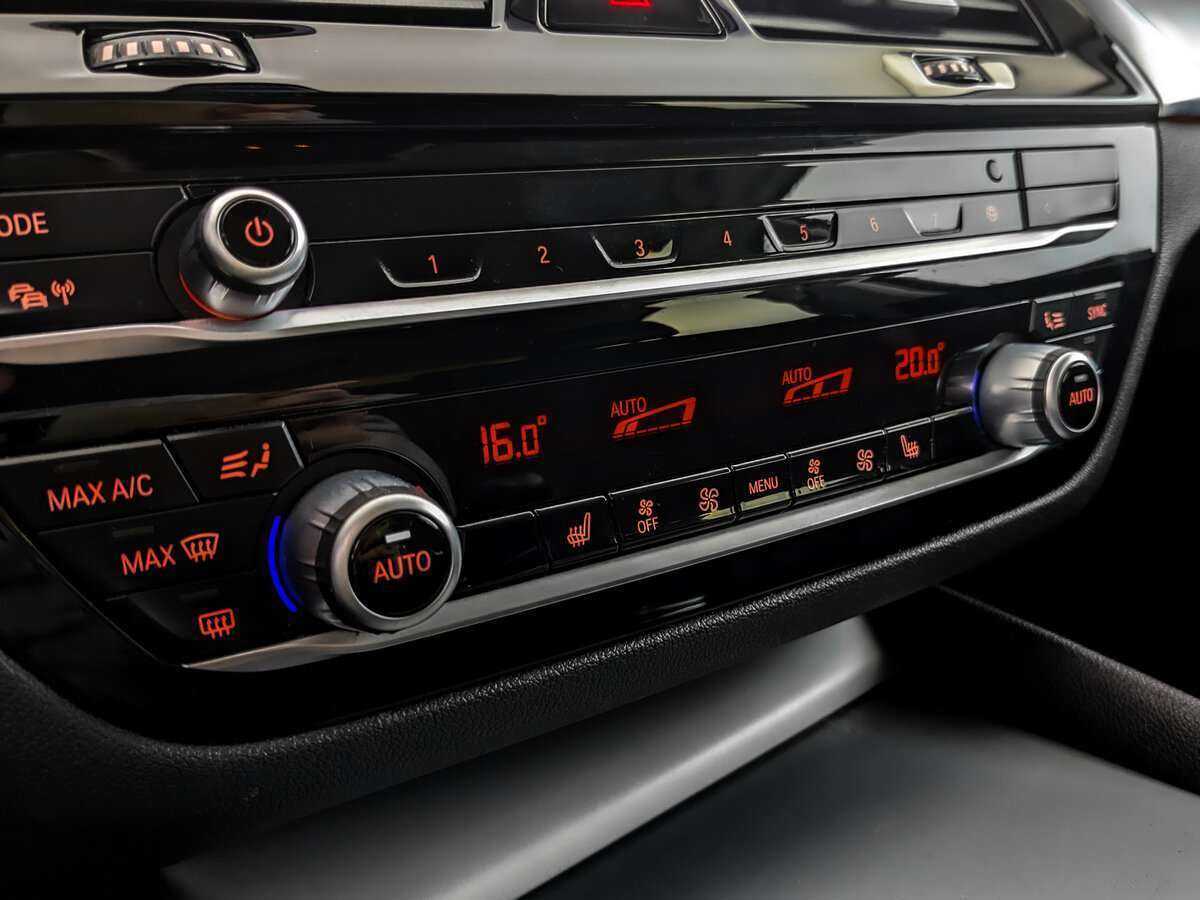 Б/У БМВ 5 серии 2018 года. Фото: #20