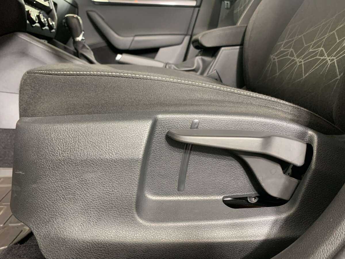 Б/У Шкода Октавия 2019 года. Фото: #13