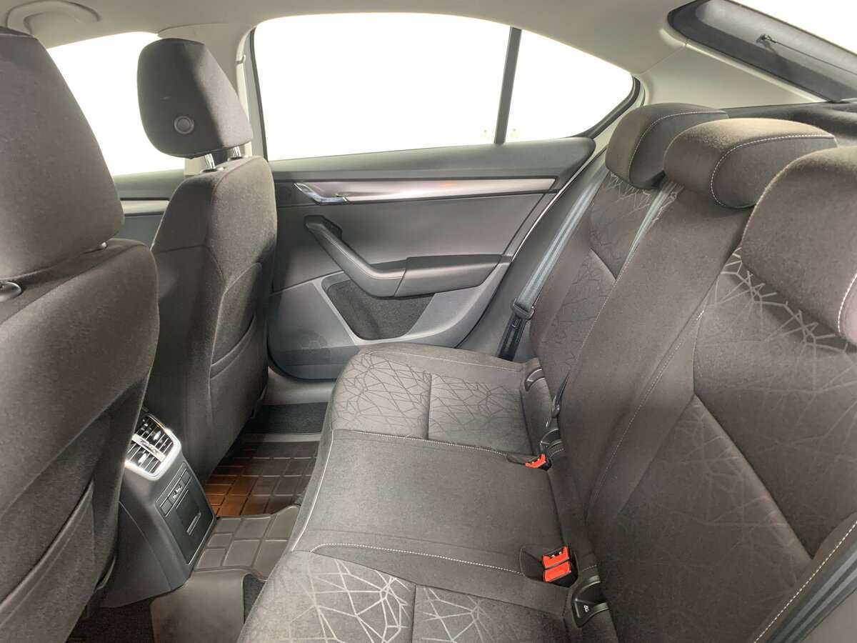 Б/У Шкода Октавия 2019 года. Фото: #15