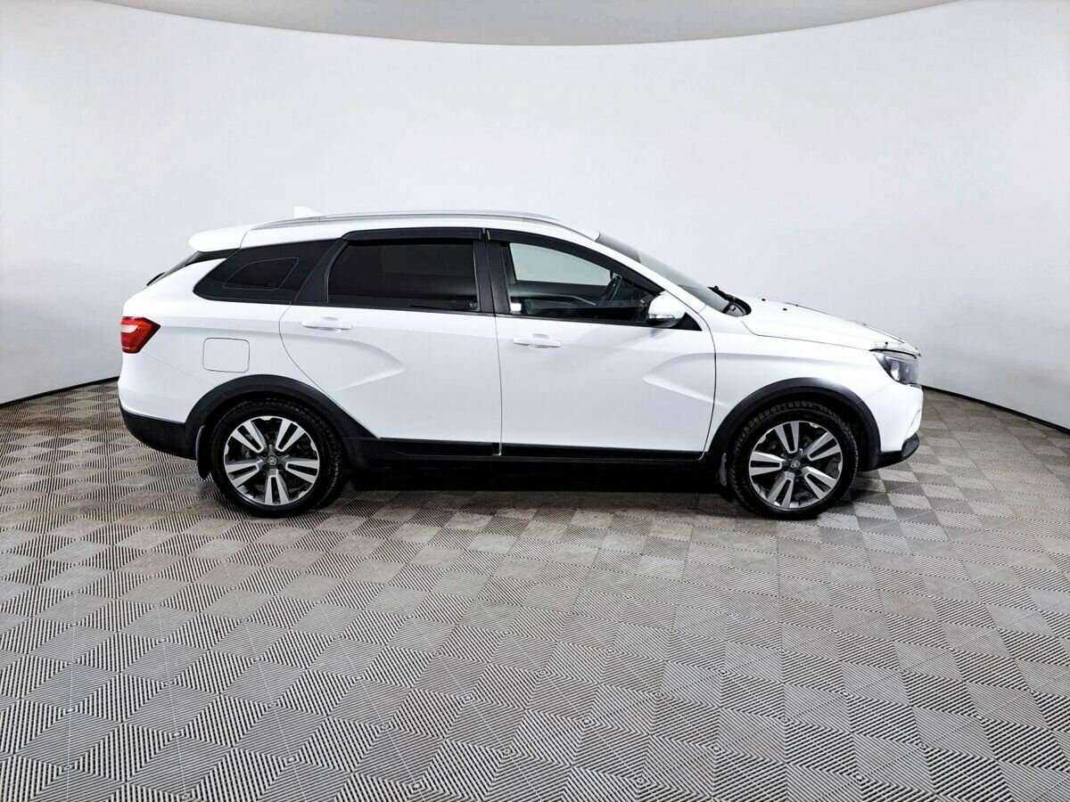 Б/У Лада (ВАЗ) Веста 2019 года. Фото: #3