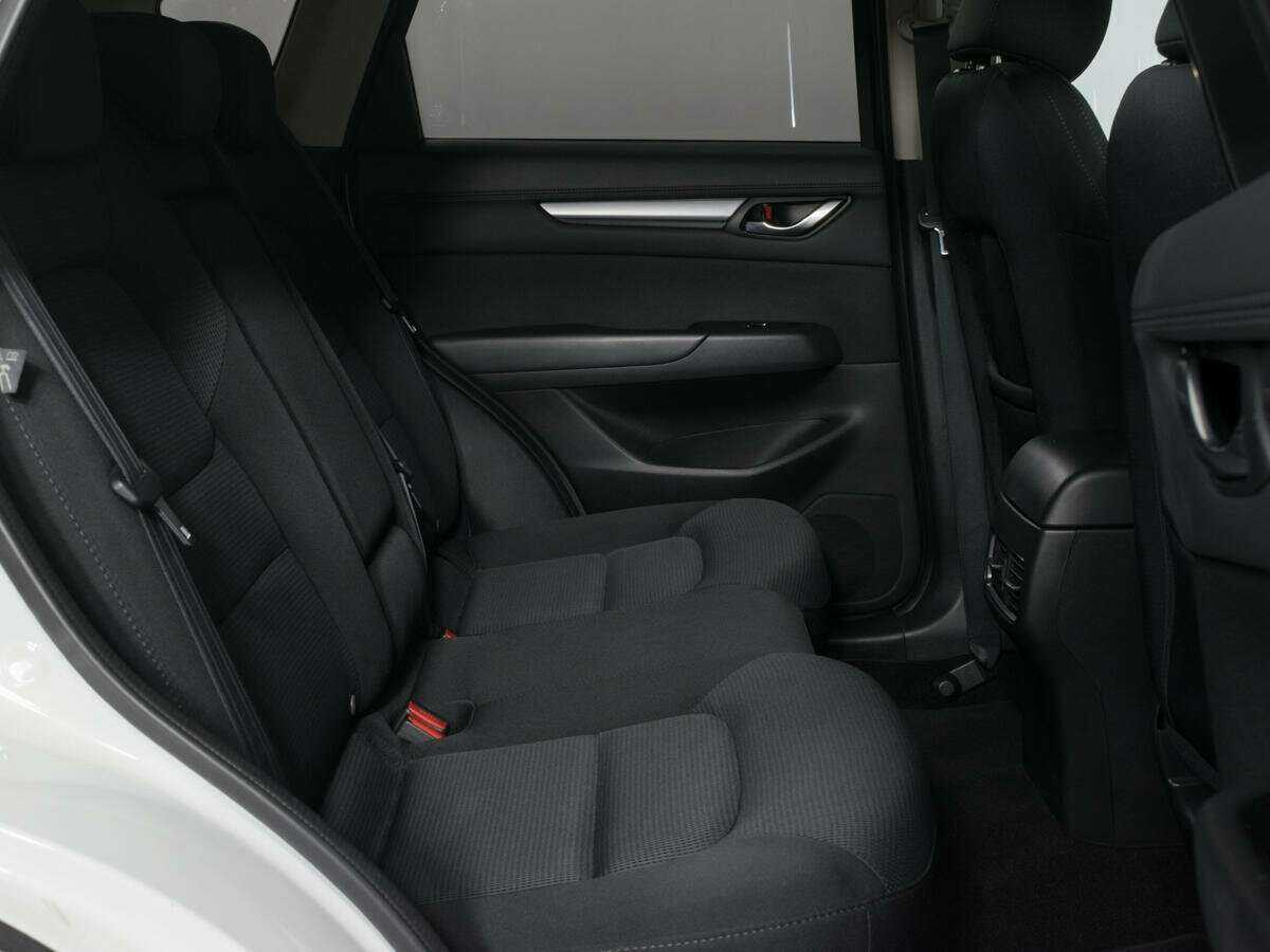 Б/У Мазда Ц-Икс-5 2017 года. Фото: #11