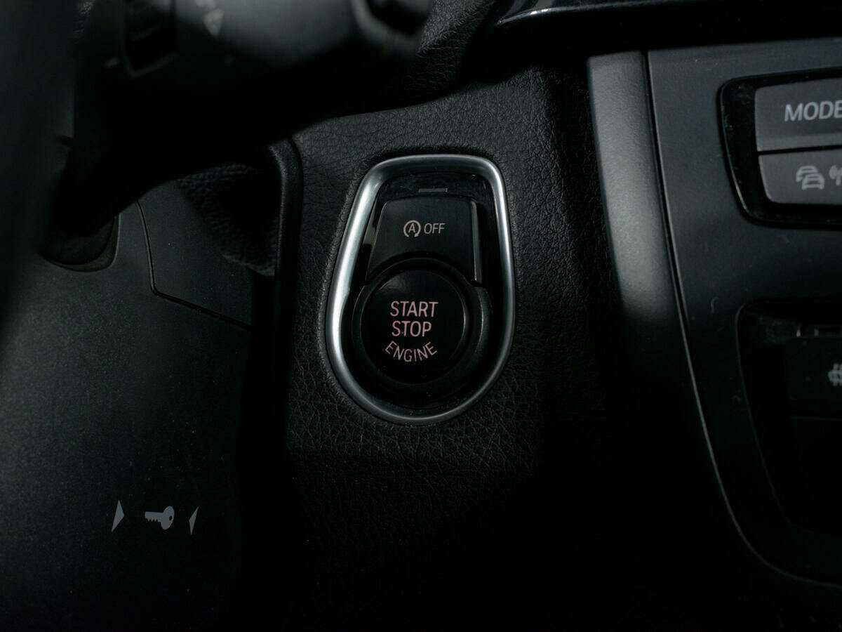 Б/У БМВ 3 серии 2014 года. Фото: #15