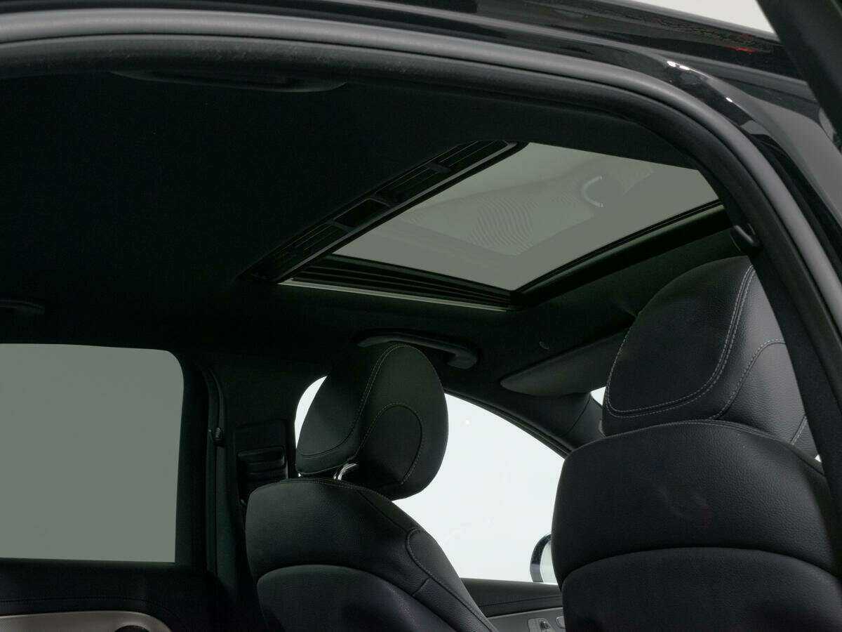 Б/У Мерседес-Бенц Е-Класс 2017 года. Фото: #9